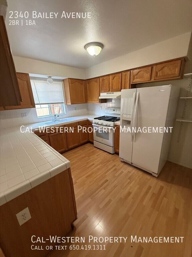 Foto del edificio - 2340 Bailey Ave