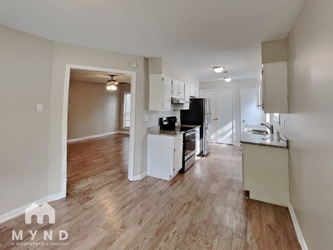 Building Photo - 7256 Rose Trail Dr