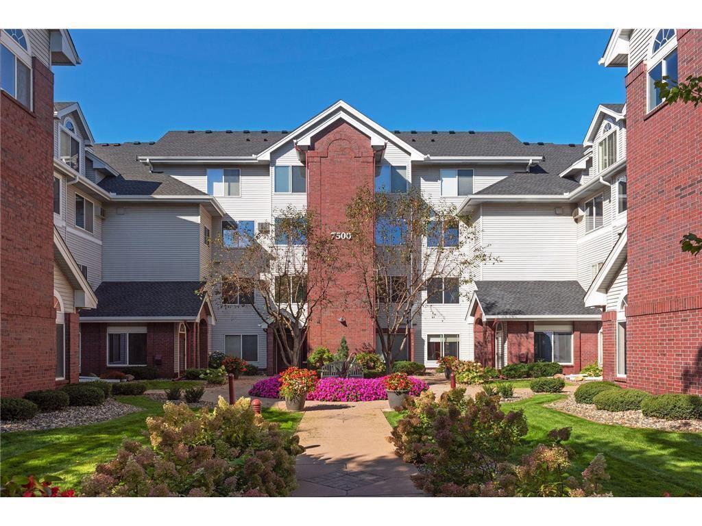 Primary Photo - 7500 Edinborough Way