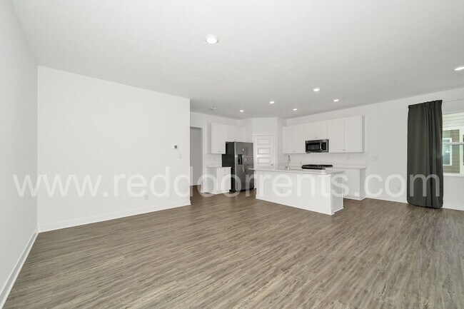 Foto del edificio - Bright & Modern 3-Bed Home in Noblesville — Close to Downtown Charm!
