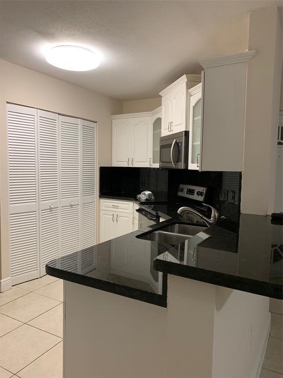 Primary Photo - 6288 NW 186th St