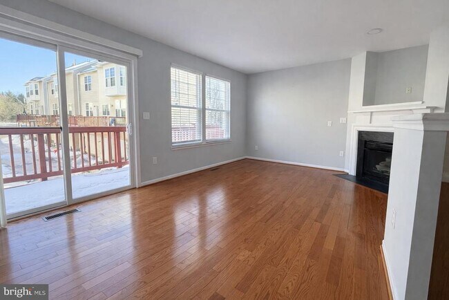 Foto del edificio - 46212 Wales Terrace