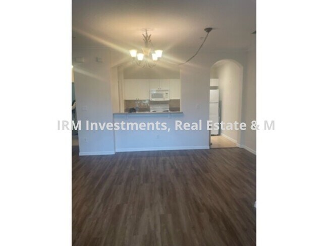 Foto del edificio - 3 bedroom 2 bath condo