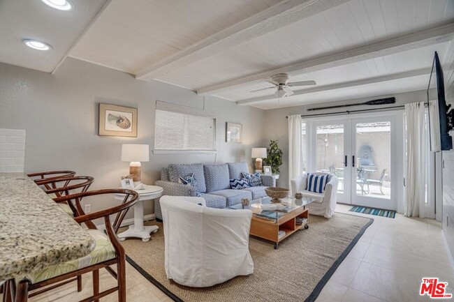 Building Photo - 219 13th St