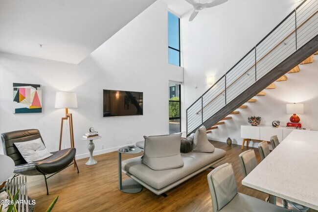 Foto del edificio - 1717 N 1st Ave