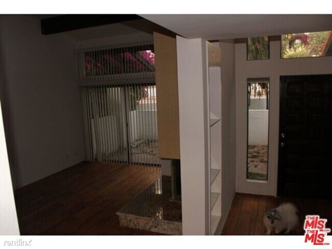 Building Photo - 2 br, 3 bath Townhome - 1593 Michael Ln