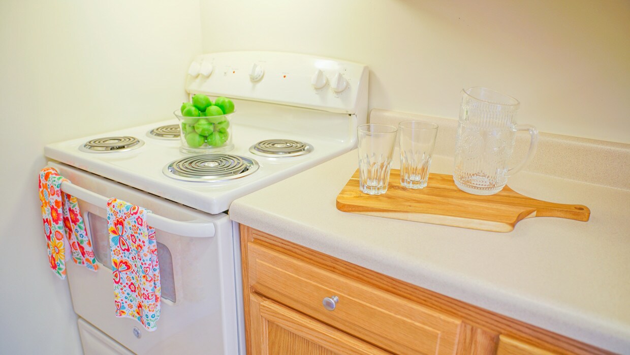 649 Aberdeen Rd, Hampton, VA 23661 Apartments in Hampton, VA