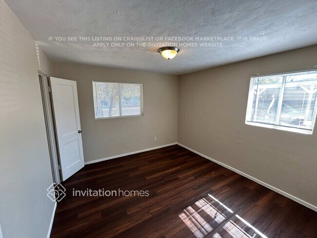 Foto del edificio - 2928 W San Juan Ave