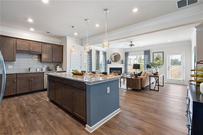 Building Photo - 70 Pinnacle Wy