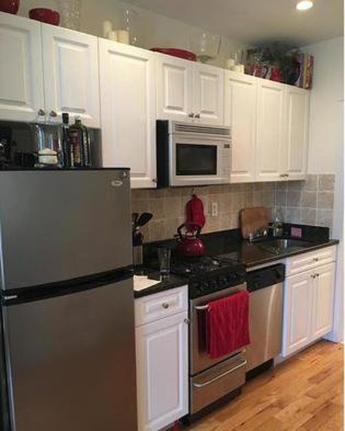 Building Photo - 449 W 46th St