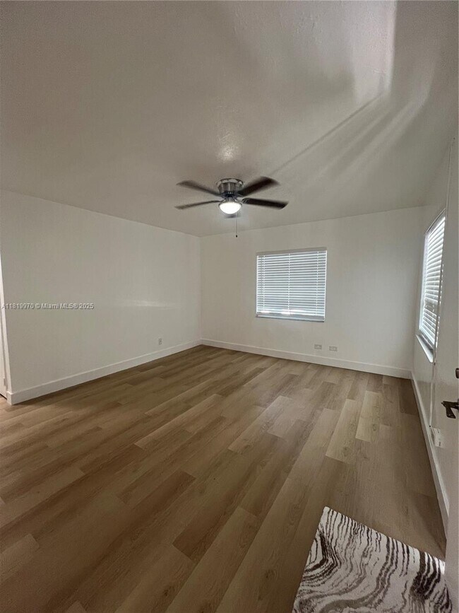 Foto del edificio - 6701 NE Miami Pl