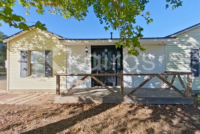 Building Photo - 2415 6th Ave