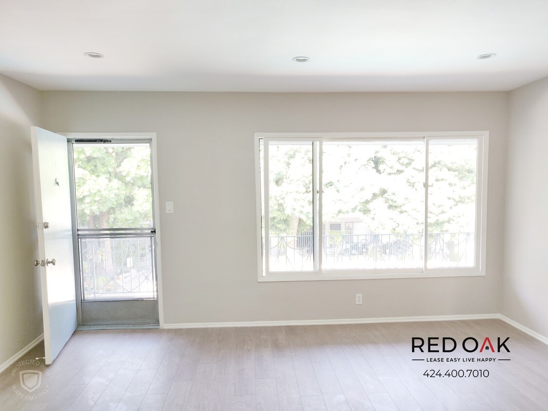Foto principal - 230 S Coronado St
