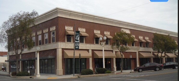 Foto principal - 223 N Irwin St