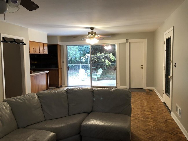 1803 Westridge Dr Tallahassee Fl 32304 Apartment For Rent In