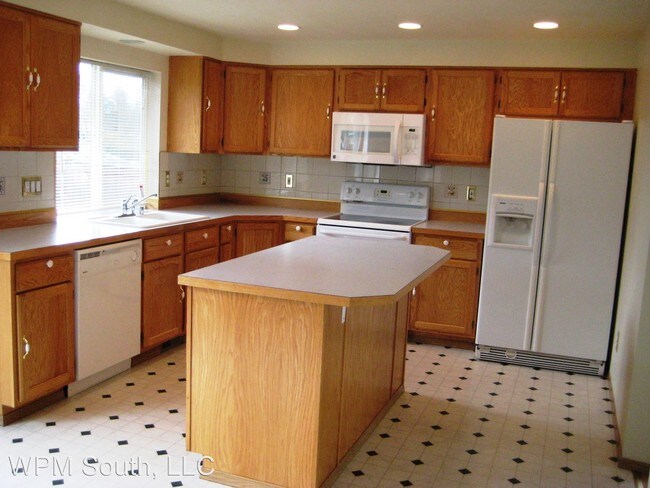 Building Photo - 4 br, 2.5 bath House - 12609 SE 266th St