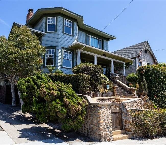 2169 Brant St Unit 2167 A Brant st, San Diego, CA 92101 Apartments in