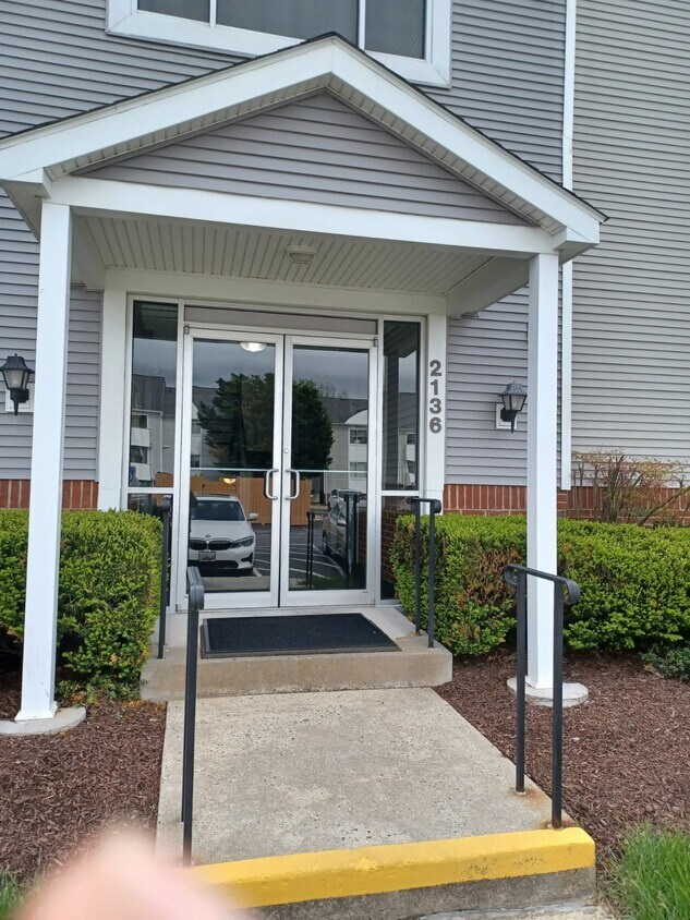 2136 Wainwright Ct Unit 1D, Frederick, MD 21702 Condo for Rent in