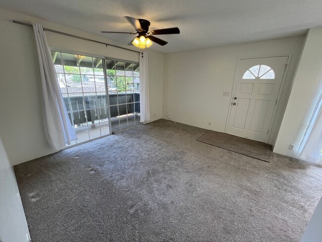 Building Photo - Royal Palm (Waipio) - Upstairs 2 bedrooms,...