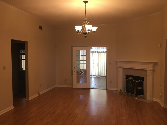 Foto del edificio - Perfect 3br/2ba Cordova home offering gorg...