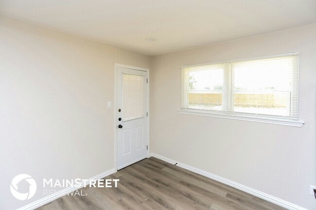 Building Photo - 317 Worthy St