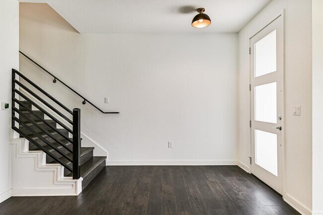 Foto del edificio - 7601 Cooper Ln