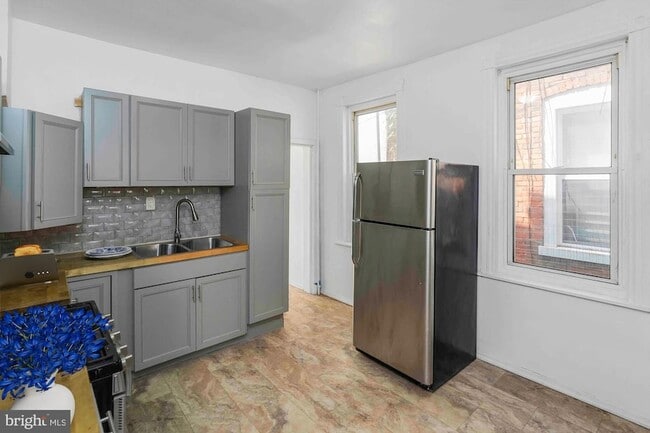 Photo - 244 N Felton St Townhome