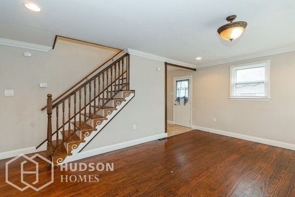 Building Photo - 315 Edith Ave