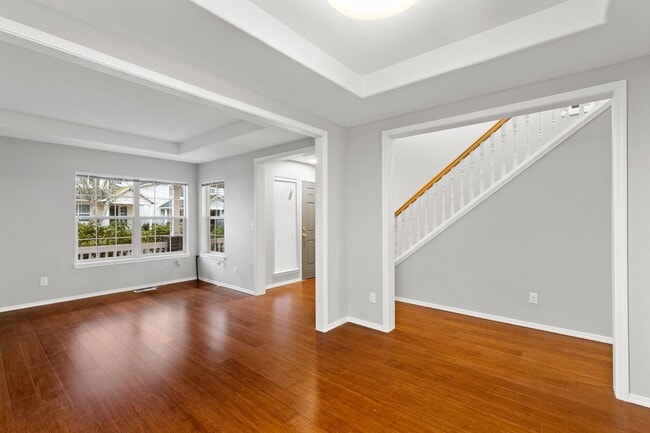Building Photo - BETHANY 5 bedroom 3 full bath- Beaverton School District- Nike