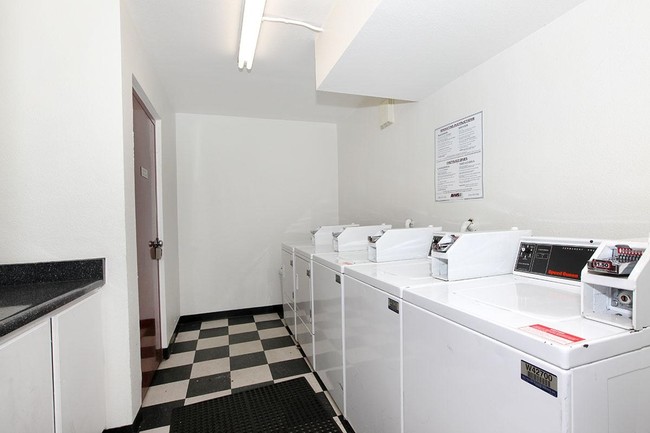 Laundry Facilities - Citronia Luxe Towers Apartments