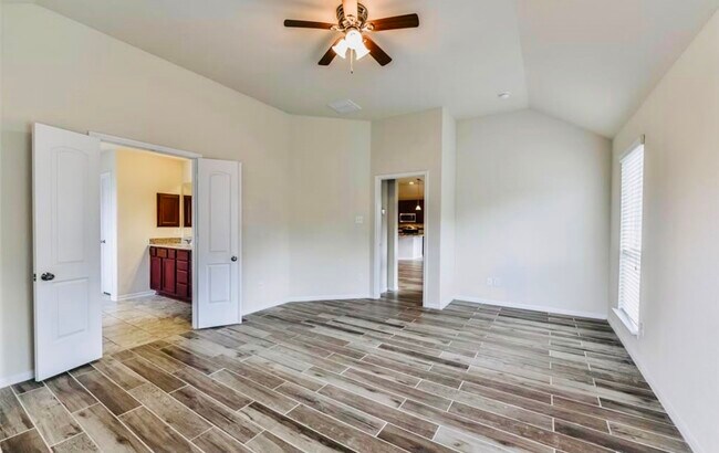 Building Photo - 23703 Early Maple Ct