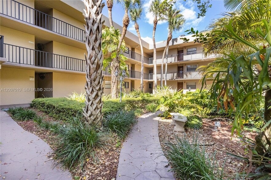 Photo - 10855 SW 112th Ave Unit 211