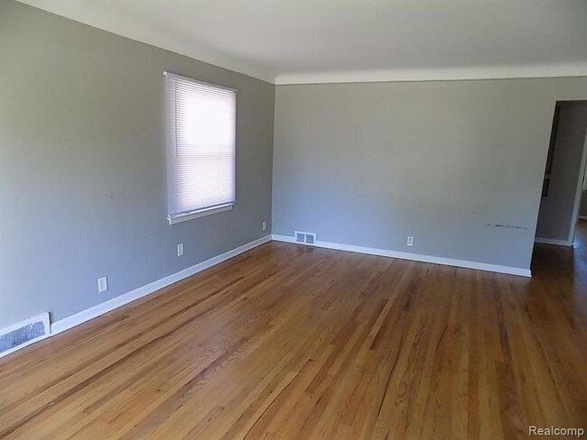 Foto del edificio - 12730 Oak Park Blvd