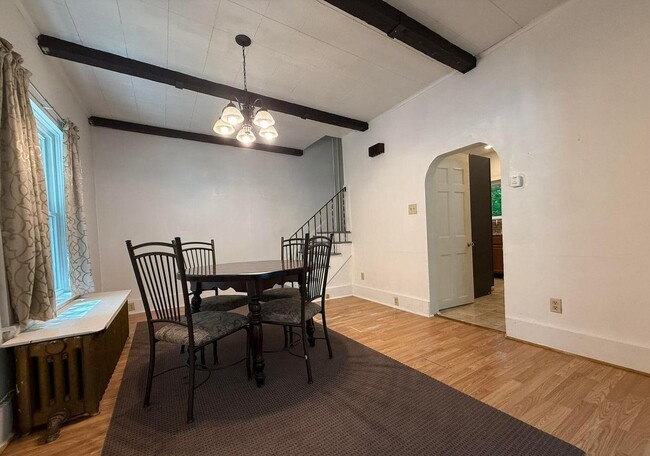 Building Photo - 94 Lingle St