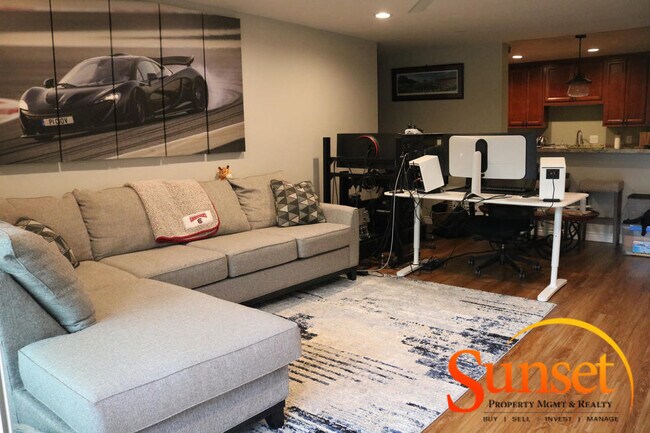 Foto del edificio - 4444 W Point Loma Blvd