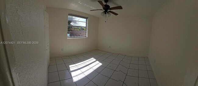 Foto del edificio - 652 NW 3rd St