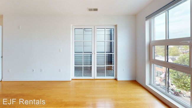 Building Photo - 1 br, 1 bath House - 1115 H Street NE,  Un...