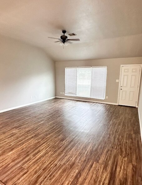 Foto del edificio - 22707 Bridgewater Dr
