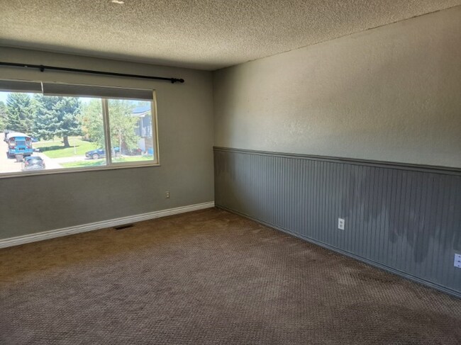 Building Photo - 5075 Manzana Dr
