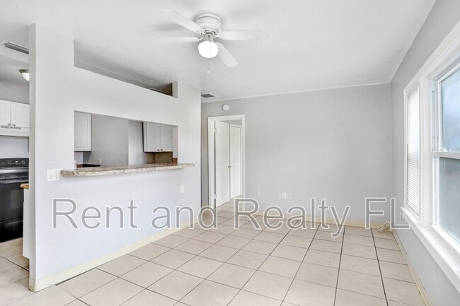 Photo - 827 Paris Ave S House