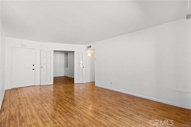 Foto del edificio - 5400 Newcastle Ave