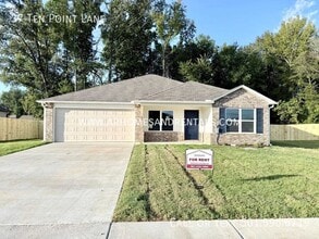 Building Photo - 37 10 Point Ln