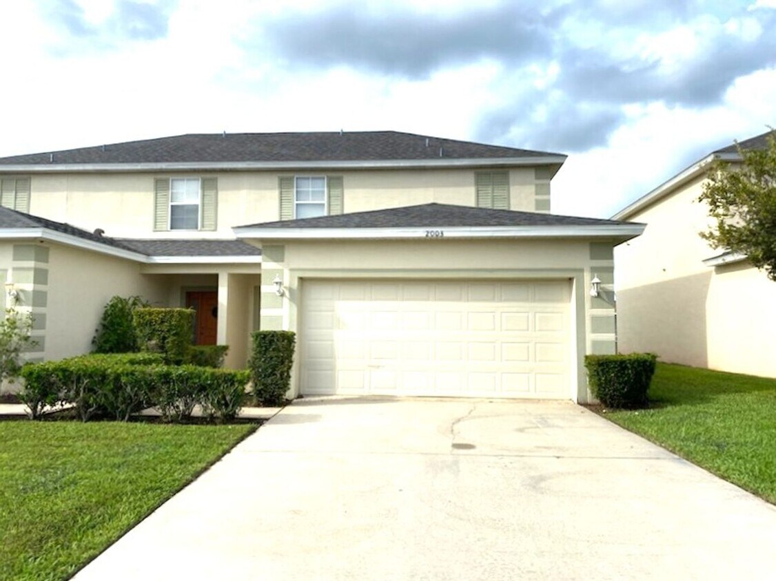 Foto principal - Spacious 3 Bedroom Port Orange Townhome!