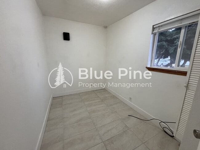 Building Photo - 3551 Jason Ave