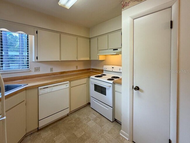 Foto del edificio - 4190 NW 85th Pl