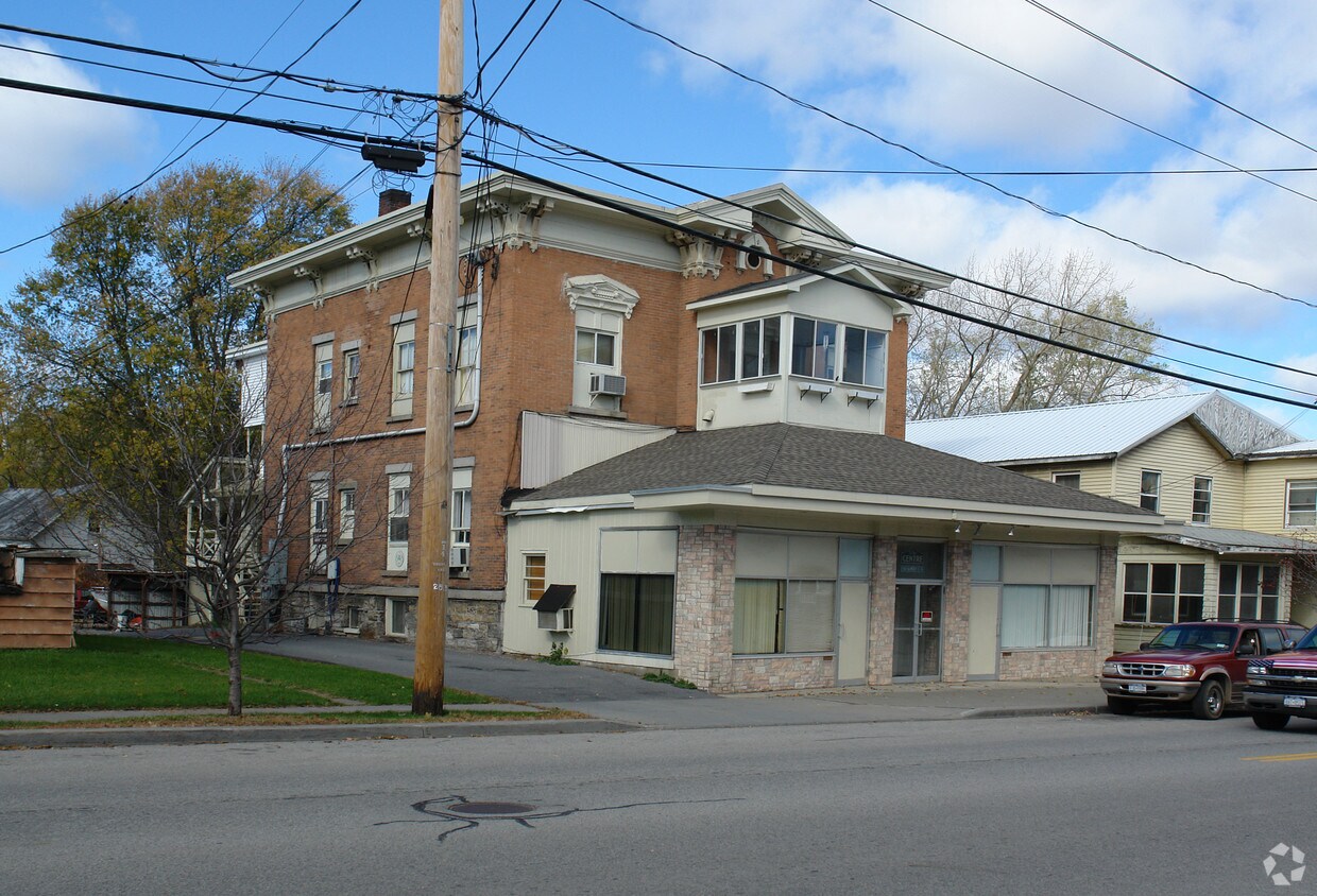 Foto del edificio - 16 Main St
