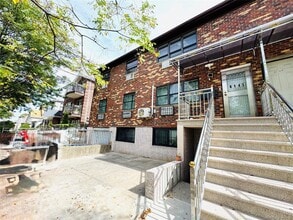 Building Photo - 61-45 Parsons Blvd