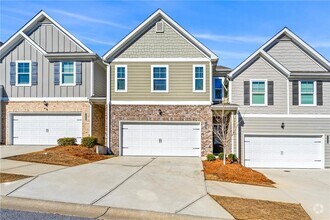 Building Photo - 7492 Knoll Hollow Rd