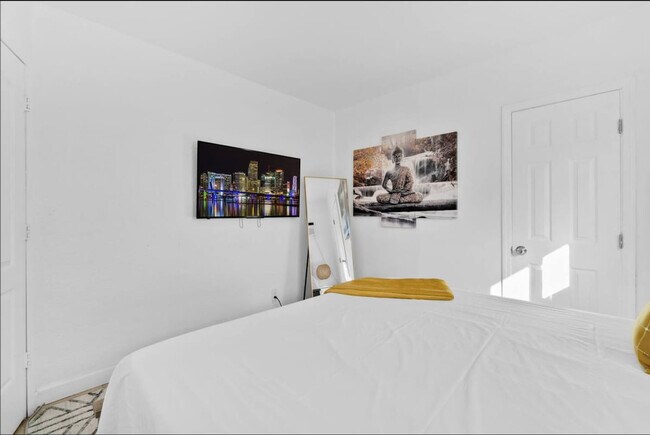 Foto del edificio - 1023 NW 23rd Ave