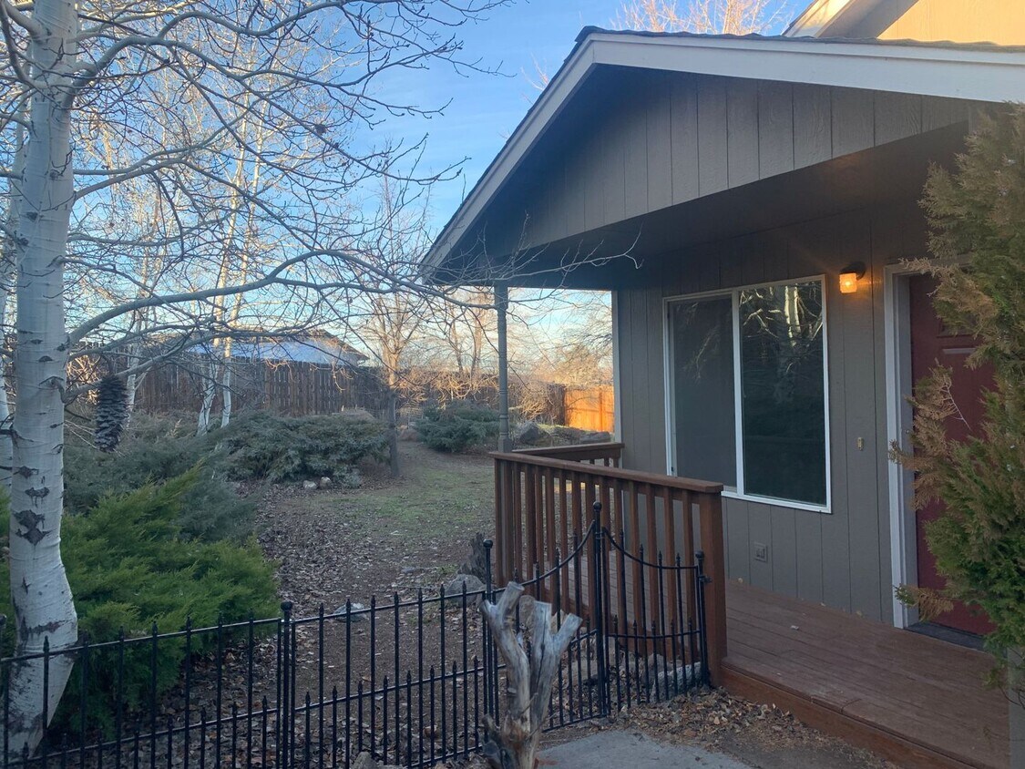 Foto principal - 3333 SW Salmon Ct